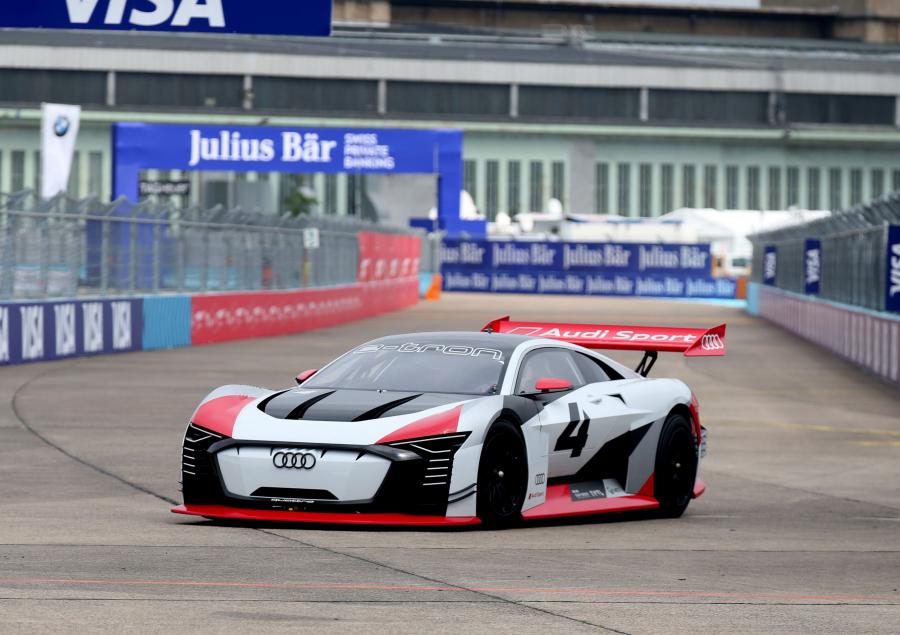  Audi e-tron Vision Gran Turismo 2018 года  (фото 22 из 22)